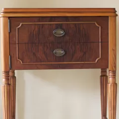 Elegante y funcional nuestras mesas de noche de madera para tu habitación