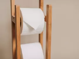 Encuentra el colgador de toallas perfecto para organizar tu baño en Etsy