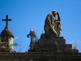 Funerarias en Gran Vía 67 Salamanca descubre La Dolorosa y Vedosa SL