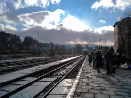 Descubre cómo llegar de Jaén a Granada en tren de manera fácil y rápida