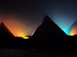 La velocidad de la luz y la pirámide de Giza